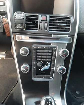 Volvo XC 60 cena 78000 przebieg: 220000, rok produkcji 2016 z Jaraczewo małe 562